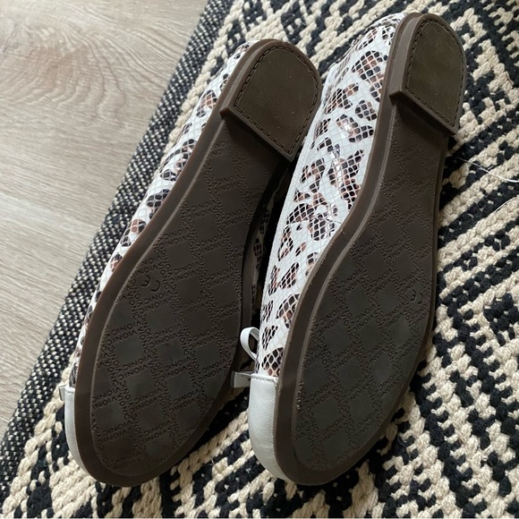 Vionic Minna Leopard Ballet Flats - Picture 3 of 7